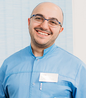 Станислав Захаренко: Врач-стоматолог, терапевт, эндодонтист